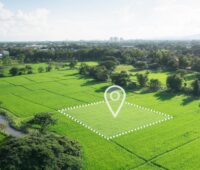 Feld mit eingezeichneter Flächenmarkierung - Symbol für Landesentwicklungsplan NRW und für Flächen für erneuerbare Energien