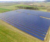 Luftbild des Eon-Solarparks Weidenwang