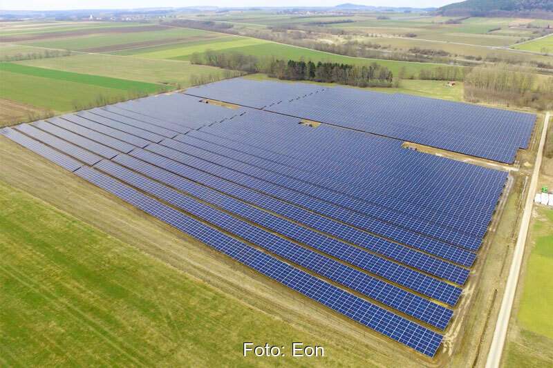 Luftbild des Eon-Solarparks Weidenwang