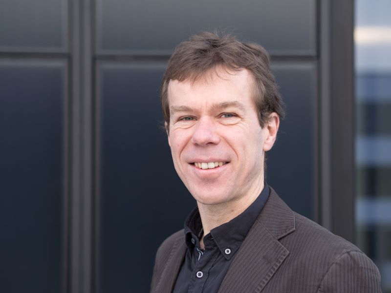 PortrPortrait des Geschäftsführers der Plattform Erneuerbare Energien Baden-Württemberg, Franz Pötter.