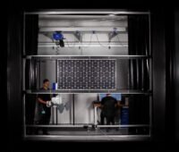 Flasher im CalLab PV Modules des Fraunhofer ISE.