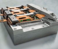 Elektronische Komponente Wechselrichter zur Umwandlung von Gleich- ind Wechselstrom.