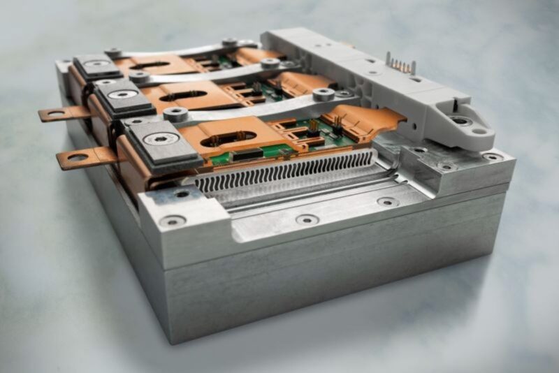 Elektronische Komponente Wechselrichter zur Umwandlung von Gleich- ind Wechselstrom.