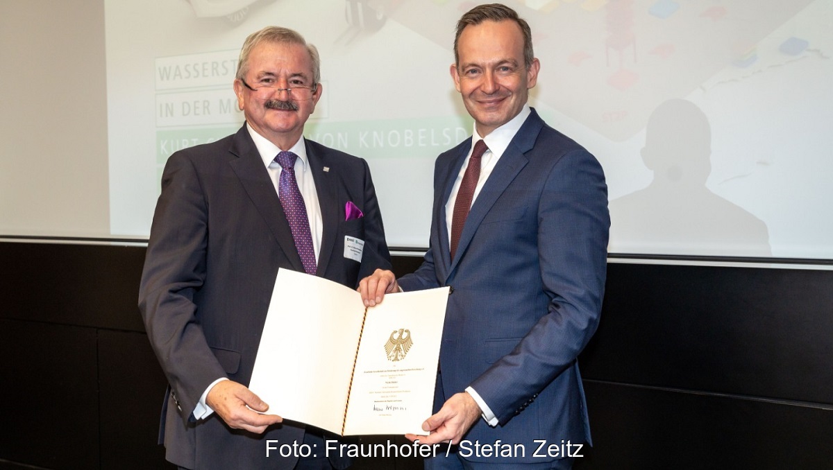 Im Projekt „H2GO – Nationaler Aktionsplan Brennstoffzellen-Produktion“ bündeln 19 Fraunhofer-Institute ihre Forschung und Entwicklung zur wirtschaftlichen Produktion von Brennstoffzellen für den Schwerlastverkehr.