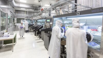 Die Perowskit-Silizium-Tandemtechnologie stellt eine Weiterentwicklung der etablierten Siliziumwafer-basierten Standardtechnologie dar.
