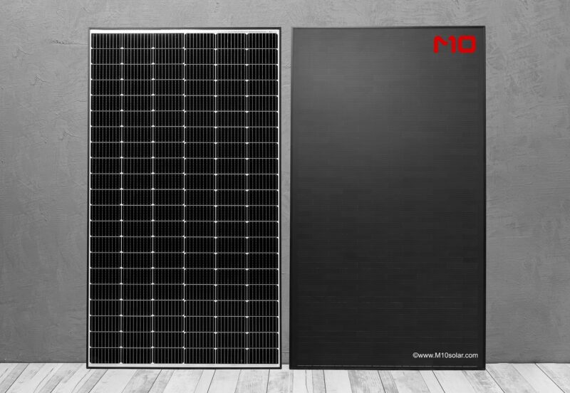 Zu sehen ist ein Schindelsolarmodul, das die M10 Solar Equipment GmbH in Freiburg fertigen will.