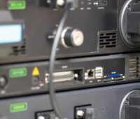 Im Bild ein Lithium-Ionen-Speicher in der Forschungsfabrik des Fraunhofer IWU, das Institut hat ein Planungstool für Energiespeicher entwickelt.