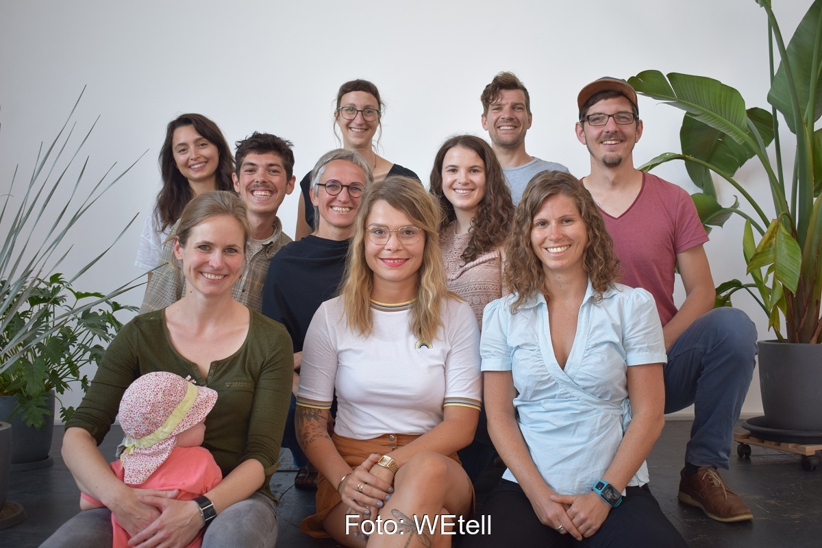Zu sehen ist das Team von WEtell, Hauptpreisträger vom Georg Salvamoser Preis 2021.