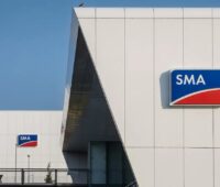 Ein Firmengebäude von SMA, das Unternehmen hat eine Gewinnwarnung für 2025 veröffentlicht.