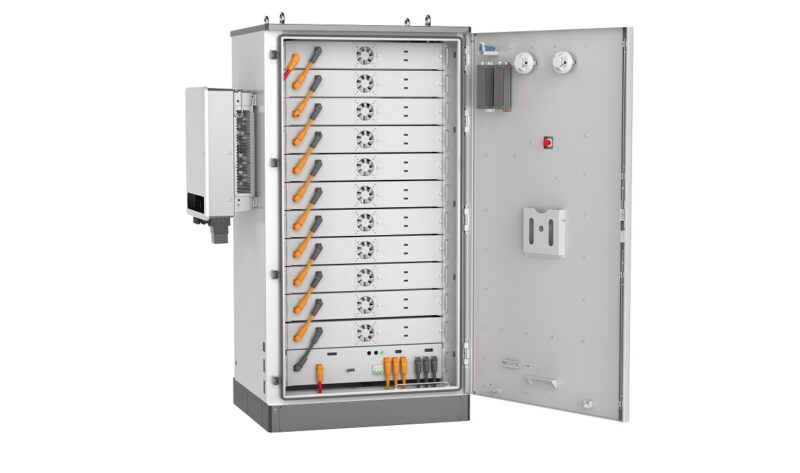 Im Bild der Batteriespeicher BAT112 von Goodwe.