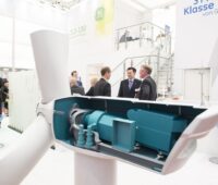 Zu sehen ist ein Messestand, wie er auf der Husum Wind 2021 aussehen könnte.