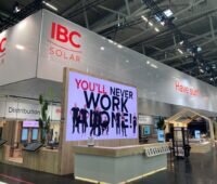 Messestand von IBC Solar für die Intersolar 2026