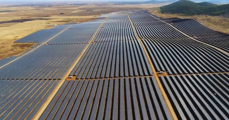 ZU sehen ist ein Photovoltaik-Kraftwerk von IB Vogt. Das Joint-Venture von IB Vogt und Acen soll 1 GW in Asien aufbauen.