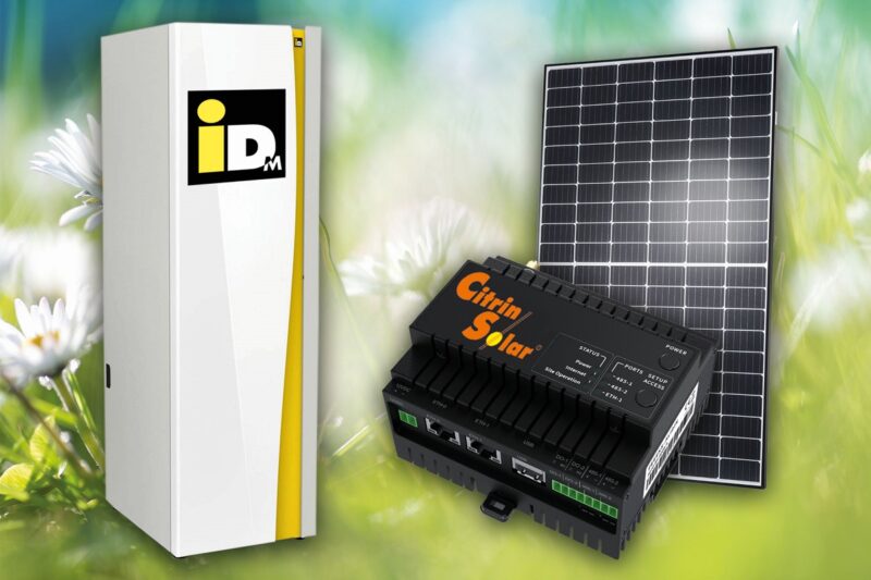 Zu sehen ist eine Wärmepumpe und ein PV-Modul von iDM und CitrinSolar.