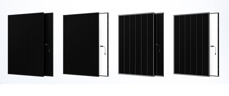 Die vier Photovoltaik-Module der Infinite Serie, das Solarmodul Infinite White hat 500 Watt Leistung.