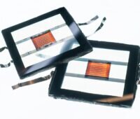 Im Bild Mini-Solarmodule, mit denen die Stabilität von Perowskit-Photovoltaik-Modulen untersucht wurde.