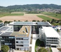 Der Firmensitz von Goldbeck Solar, zur Intersoalr Europe 2026 zeigt das Unternehmen Lösungen zur Automatisierung beim Solarparkbau, für Batteriegroßspeicher, Agri-PV und Cybersicherheit.