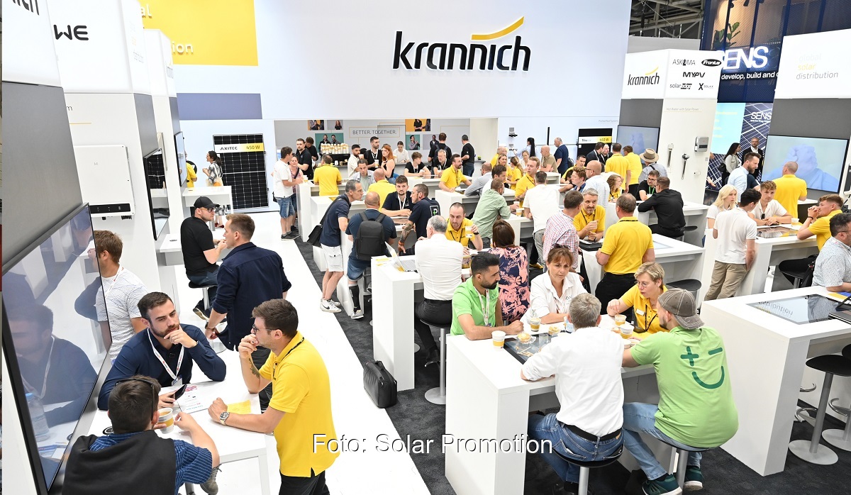 Im Bild der Messestand von Krannich Solar auf der Intersolar 2024.