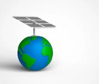 Erdkugel mit übergroßem PV-Modul, ein digitaler Zwilling unseres Planeten und ein KI-basiertes Wettervorhersagemodell EPT-2 soll natürliche Entwicklungen und extreme Wetterereignisse mit höchster lokaler Präzision auf globaler Ebene vorhersagen.