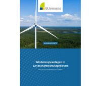 ZU sehen ist das Cover der KNE-Publikation „Windenergieanlagen in Landschaftsschutzgebieten“.