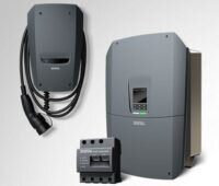 Im Bild Wallbox Enector 7.4, Smart Meter und Wechselrichter Plenticore MP G3 von Kostal.