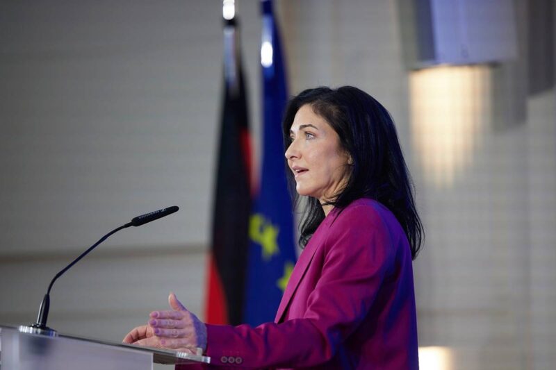 Die neue Bundeswirtschaftsministerin Katharina Reiche im Halbportrait.