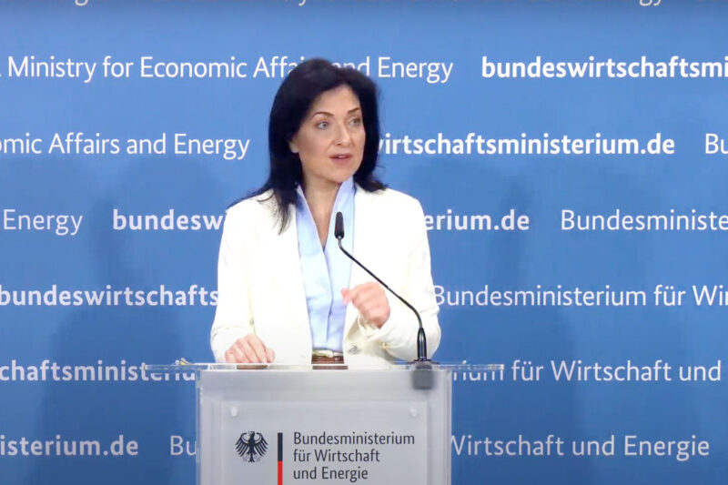 Katherina Reiche beim Pressestatement zur EnWG-Novelle und weiteren Änderungen am Energierecht.