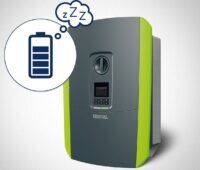 Kostal setzt in der Wechselrichterbaureihe Plenticore einen speziellen Batterie-Ruhemodus ein, der den angeschlossenen PV-Speicher in Zeiten geringer Sonneneinstrahlung schützen soll.