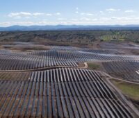 Ein Freiflächensolarpark in Spanien