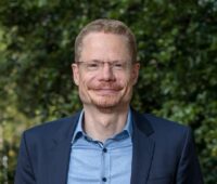 Oliver Hummel leitet ab Oktober 2022 die Naturstrom AG als Vorstands-Vorsitzender.
