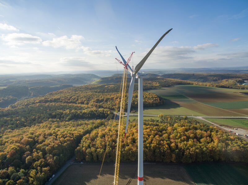 Zu sehen ist der Bürgerwindpark Ramsthal, eines der Lieferantenkraftwerke für Regionalnachweise.