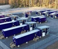 Im Bild ein Batterie-Großspeicher, Neoen hat das erste Projekt in Deutschland begonnen.