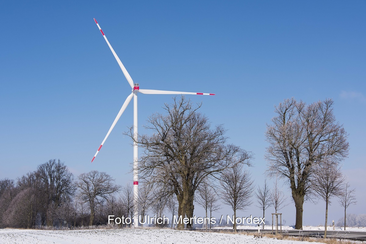 Zu sehen ist eine Windenergieanlage, von denen Nordex laut Geschäftsbericht 2020 deutlich mehr installiert hat.