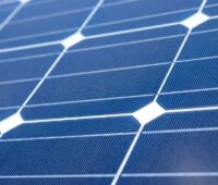 Im Bild Photovoltaik-Module, ein offener Brief an Borussia Dortmund kritisiert die Wahl des Anbieters JA Solar für die PV-Anlage des BVB.