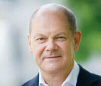 Bundesfinanzminister Olaf Scholz, Portrait im Freien