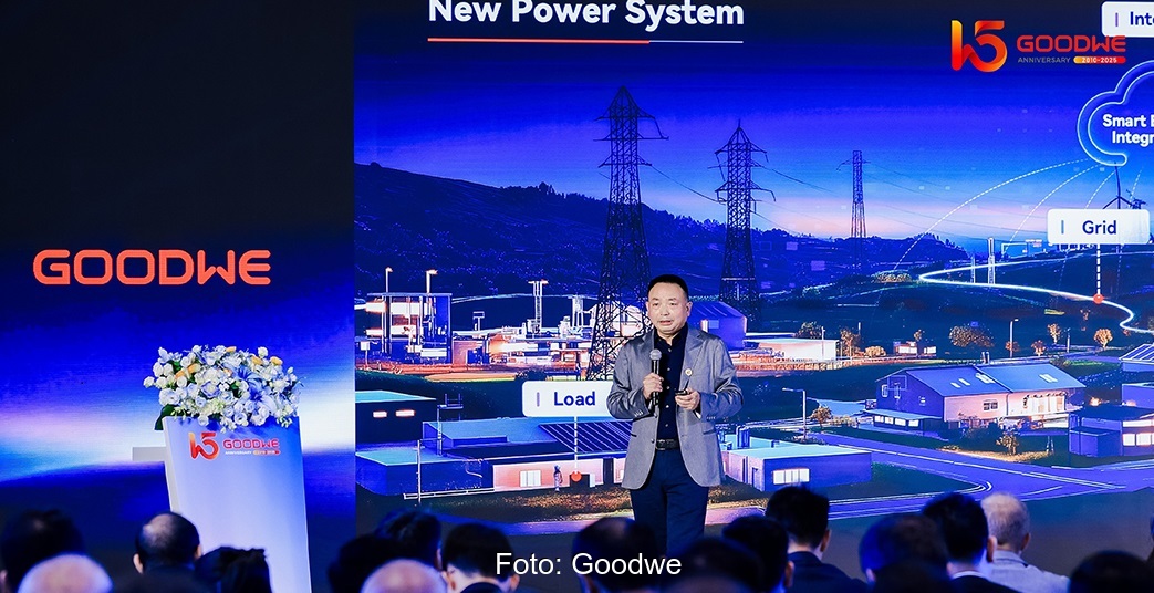 Daniel Huang, Gründer und CEO von Goodwe, bei der Jubiläumsfeier zum 15-Jährigen Bestehen des Photovoltaik-Wechselrichter-Herstellers.