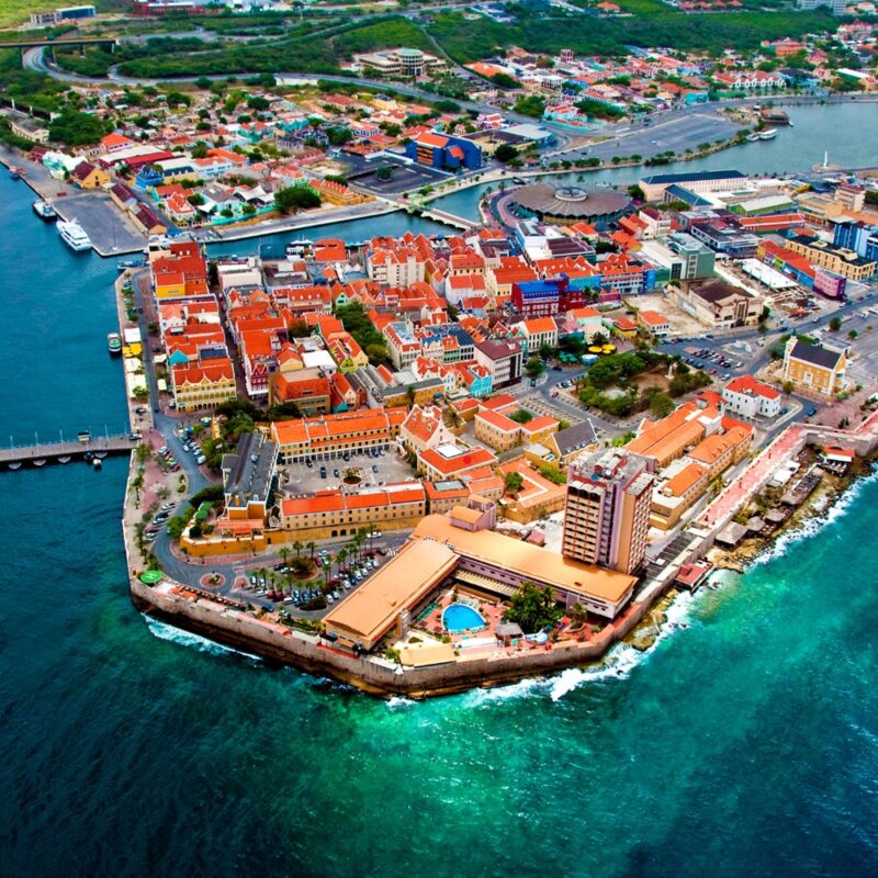 Im Bild die Karibikinsel Curaçao, bis 2040 will die Insel klimaneutral sein.