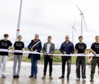 Offizielle bei der Eröffnung des Windparks Passow-Benthen.