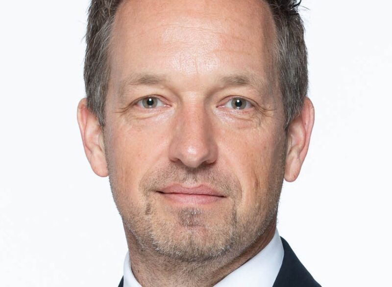 Klaus Hofmeister, Produktmarketing Manager bei Trinasolar berichtet zum Schutz von Photovoltaik-Dachanlagen vor Wetterextremen.