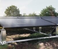 Das PMT Evo Green ist ein Photovoltaik-Montagesystem für Flachdächer, das die kombinierte Nutzung von Solarstrom und Dachbegrünung ermöglicht.