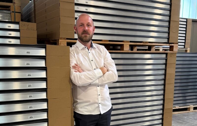 Im Bild Étienne Sauppe, Geschäftsführer beim Solarthermie-Kollektorhersteller STI-Solar-Technologie-International GmbH.