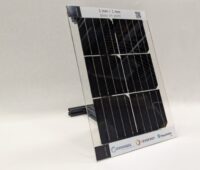 Im Bild ein ultradünnes Glas-Glas-Photovoltaik-Modul, das Fraunhofer CSP und Exxosqel entwickeln.