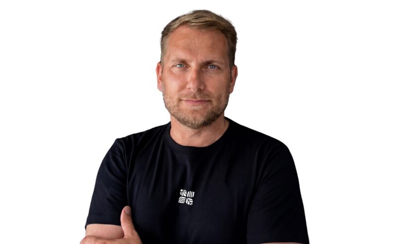 Im Bild Raik Belka, Gründer und CEO der Berliner Wärmepumpen-Installationsplattform Galvany.