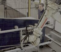 Die vollautomatische Anlage von 2nd Cycle testet, ob Photovoltaik-Module für die Wiederverwendung geeignet sind.