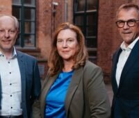 Im Bild Otto Jager, Jutta Dissen und Andreas Schell, die den Vorstand vom Photovoltaik-Projektentwickler IB Vogt bilden.