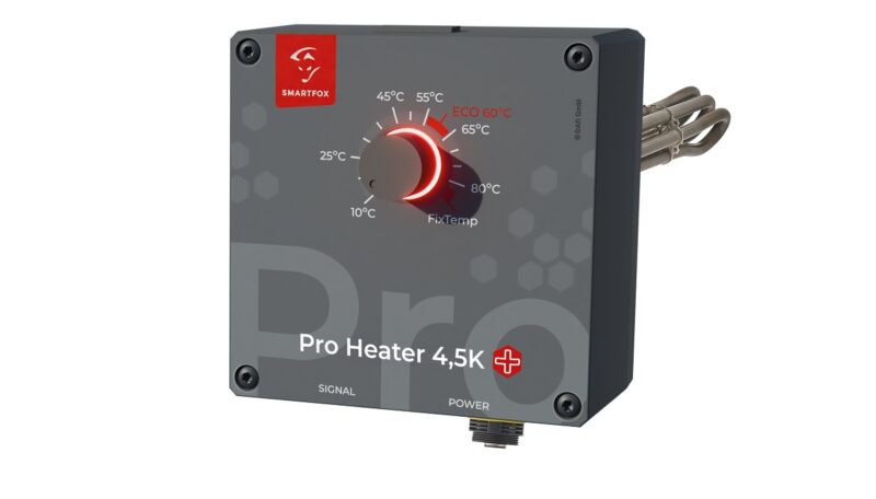 Im Bild der Photovoltaik-Heizstab Smartfox Pro Heater +, der Photovoltaik-Stromüberschüsse für die Warmwasserbereitung nutzt.