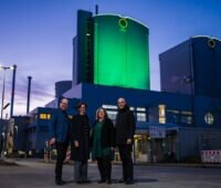 Vertreter:innen von Polkitik und Unternehmen bei der Abschaltung von Block I des Kohlekraftwerks in Hannover, die Landeshauptstadt ist beim Kohleausstieg vorn.