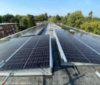 PV-Anlage in Ost-West-Richtung auf Flachdach