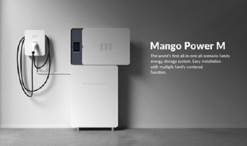 Zu sehen ist Mango Power M: PV-Speicher, EV-Ladestation und Notstromversorgung in einem Gerät.