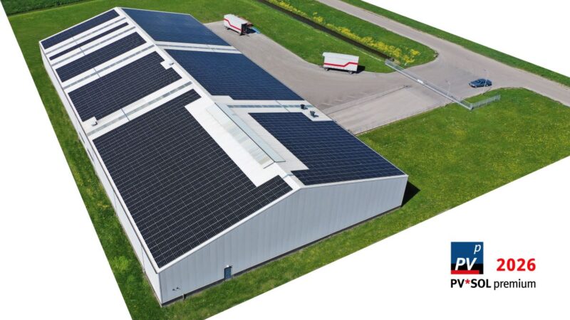 Grafik mit Logo von PVSol sowie Stockfoto von Gewerebhalle mit PV-Dach.